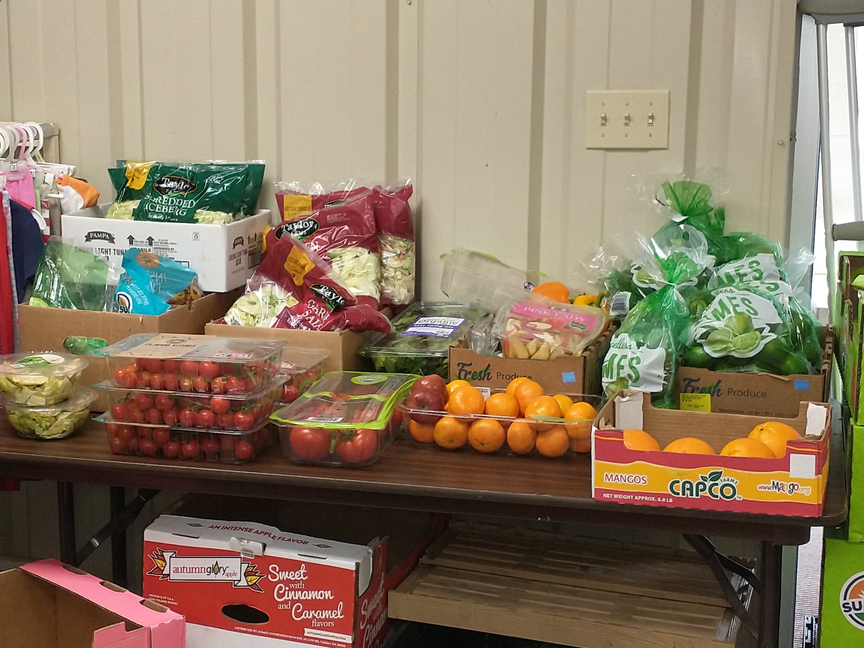 Crosslines Ministries - Food Pantry