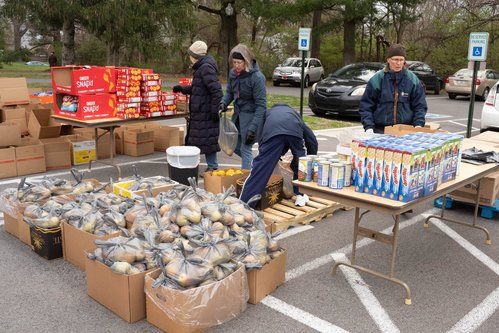 St. Matthew's Episcopal Church Dare to Care Food Pantry