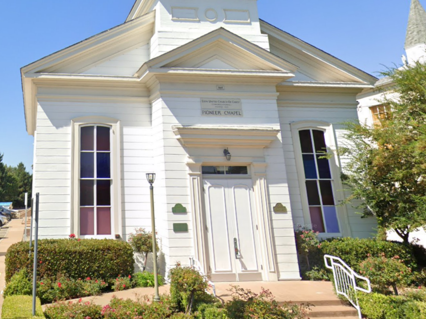 Food Pantry at Eden United Church of Christ / Comida Para Cherryland